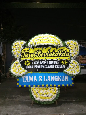 Papan Bunga Duka di Bagendung